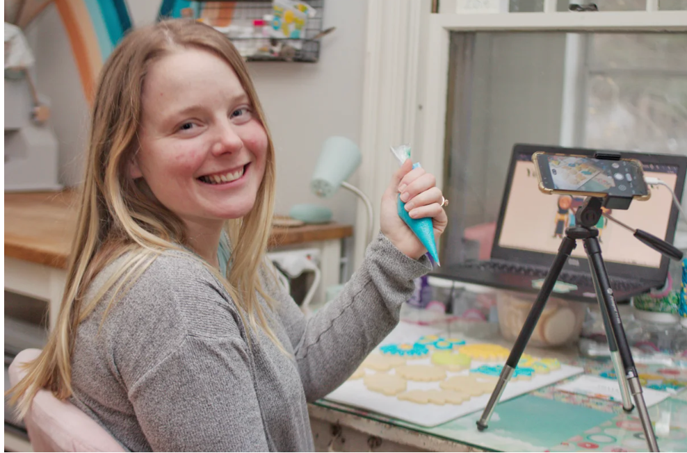 Virtual cookie decorating class held by The Cookie Lady's Daughter in Millbury, MA.